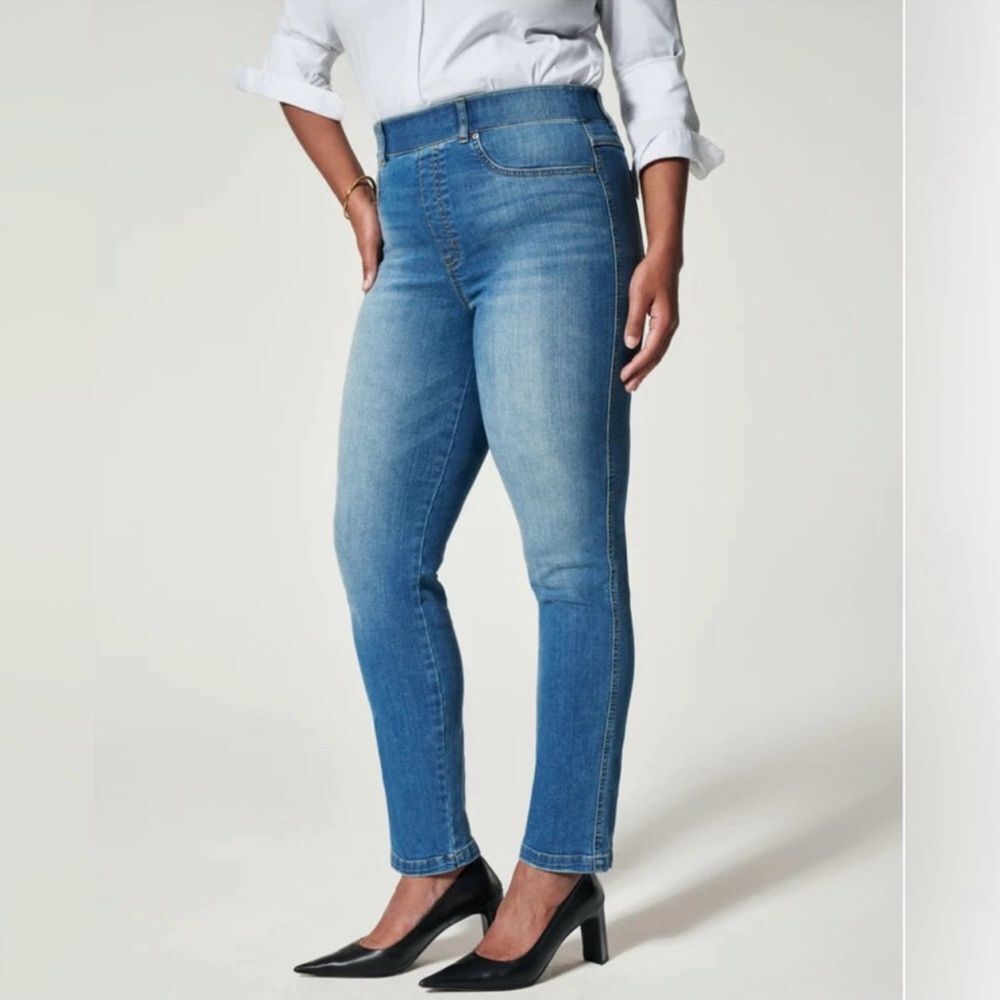 Spanx Pull On Straight Leg Jeans Stretch Shaping Vintage Indigo Size Large